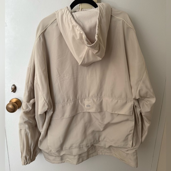 Alo Reversible Oversized Rain Jacket - Picture 2 of 5